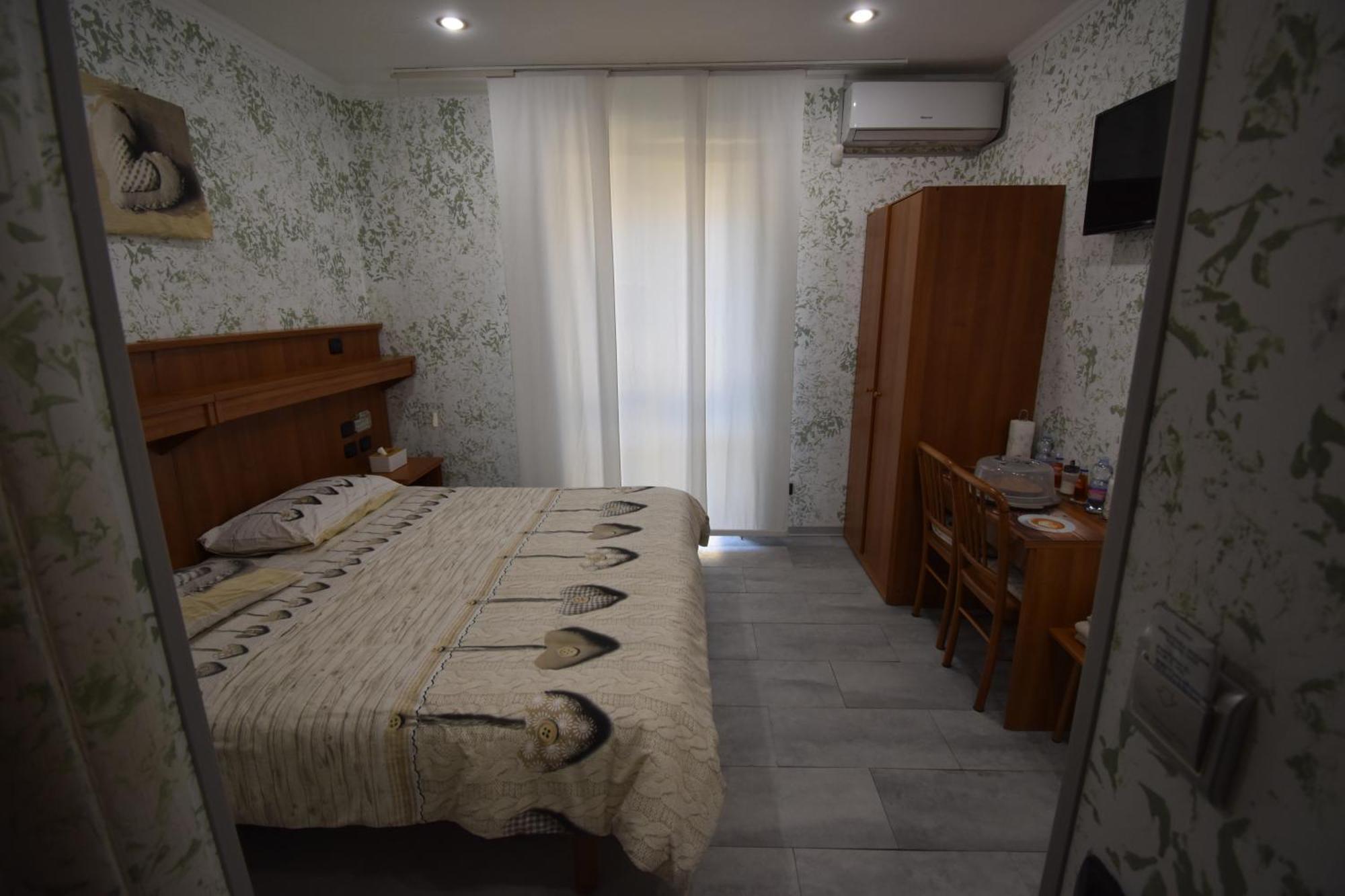Vichyenichy Hotel Morena Quarto foto