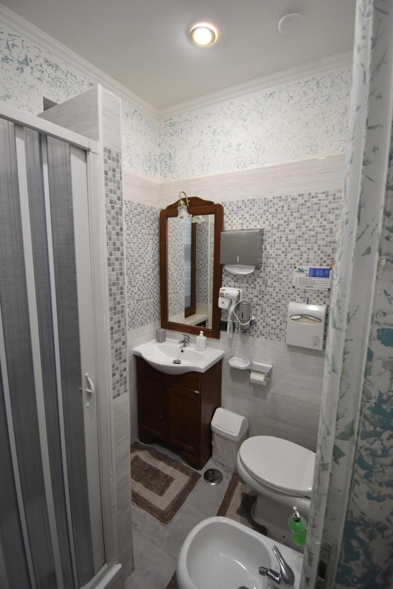 Vichyenichy Hotel Morena Quarto foto