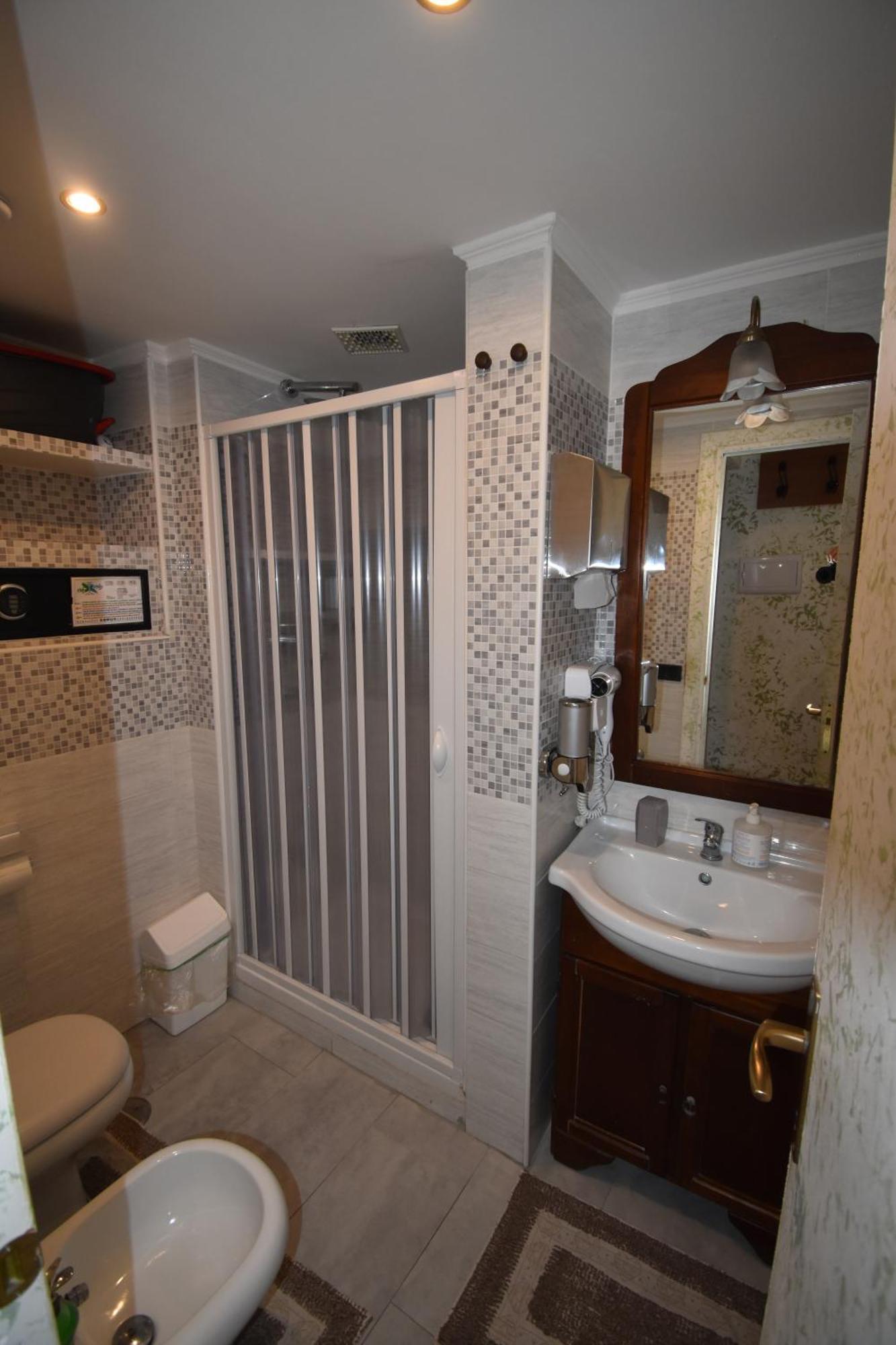 Vichyenichy Hotel Morena Quarto foto